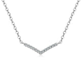 Beatrice Anhänger aus 925er Silber – V-förmiges Design mit 13 funkelnden Moissanite-Diamanten